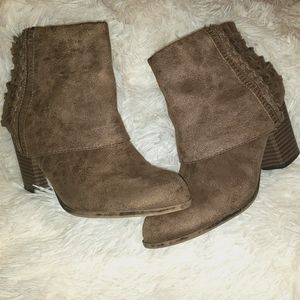 Ankle boots